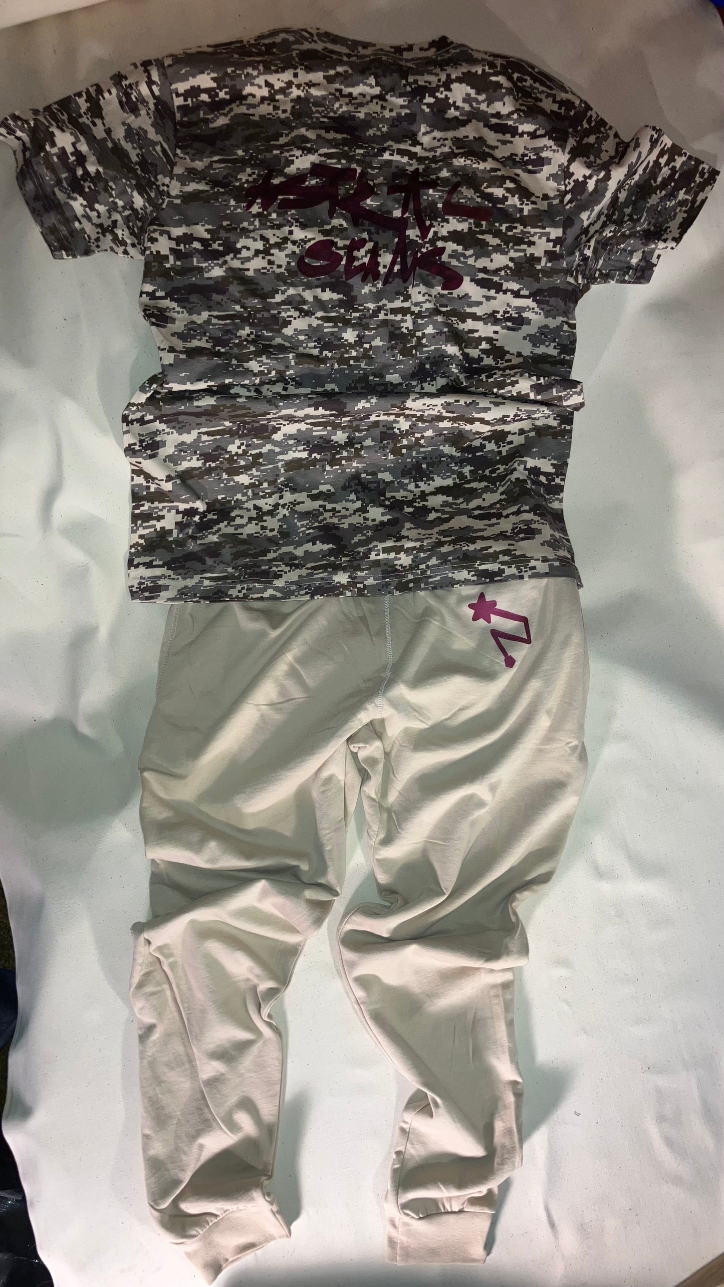 Subtle Edge Lounge Set